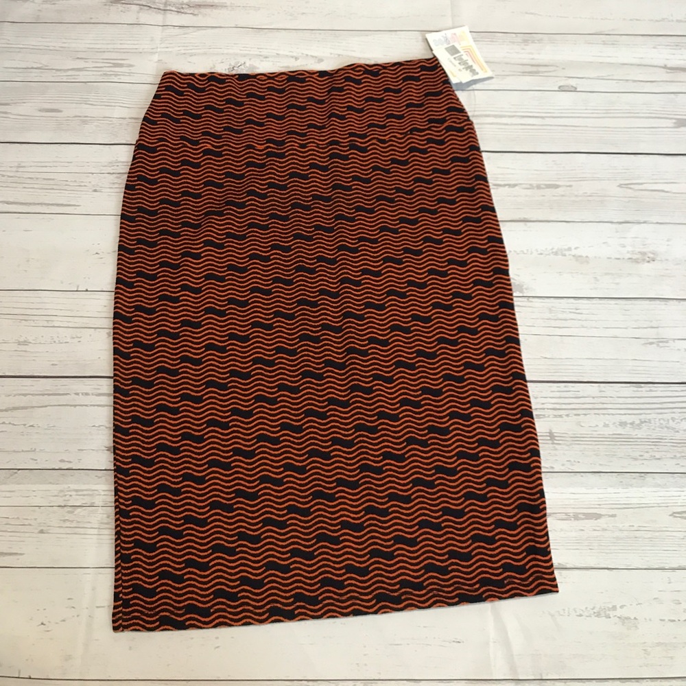 Medium Lularoe cassie